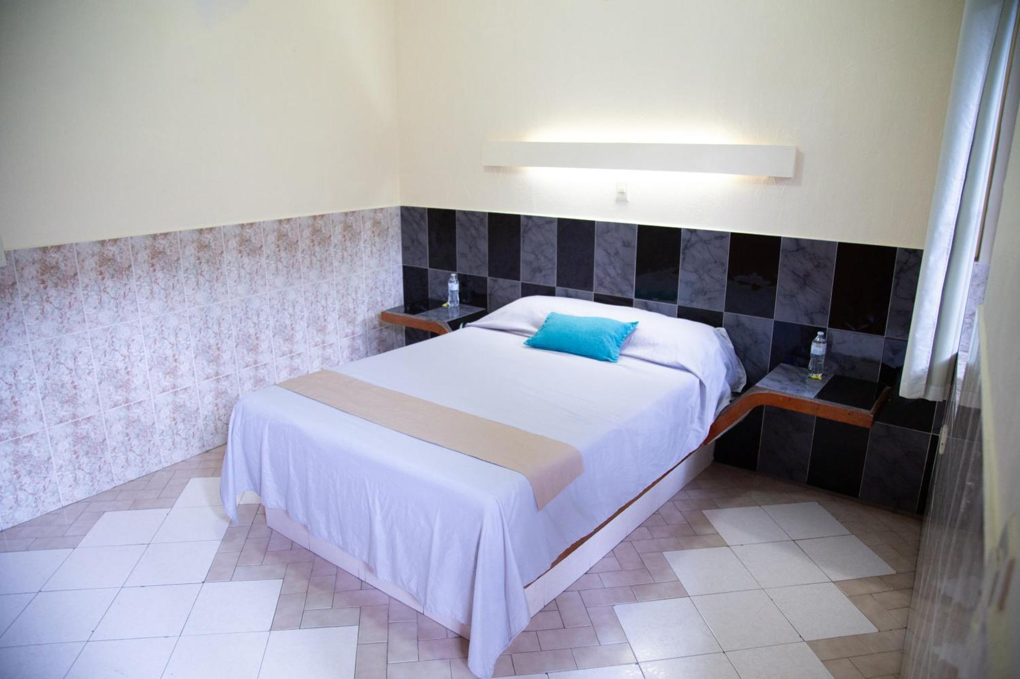 Hotel Privada Guadalupe Monterrey Esterno foto